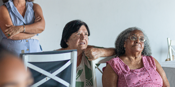 “Vozes da Experiência: Mulheres que Inspiram” 